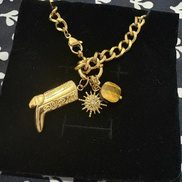 Boots and co. Necklace - Picture 1 of 3